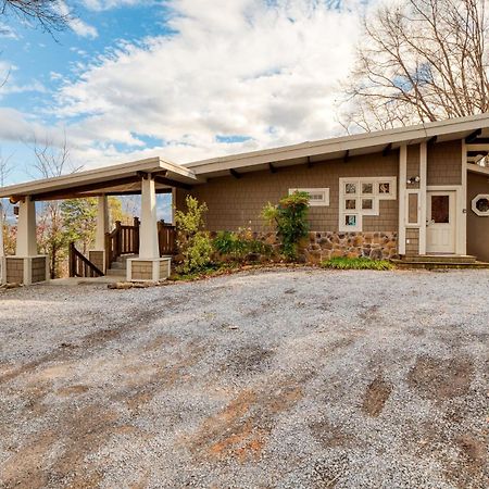 Chestnut By Avantstay Mountain Cabin W Treetop Views Hot Tub Game Room Гатлинбург Экстерьер фото